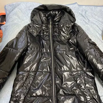 베린다 다운 자켓 M 사이즈