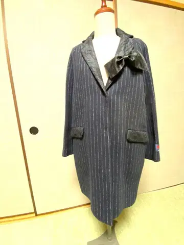 스트라이프 체스터 코트