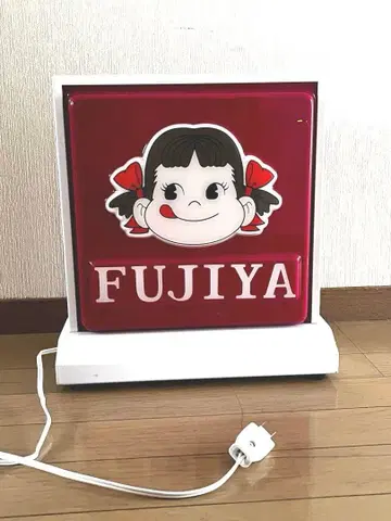 FUJIYA 캐릭터 간판