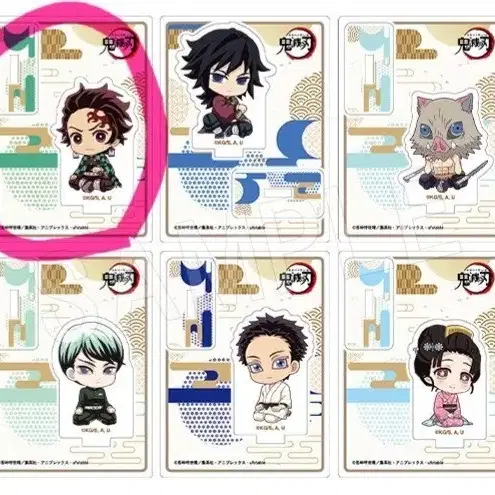 귀멸의칼날 펜탄코 아크릴 스탠드 탄지로 판매합니다! 이노스케 캔뱃지도요!