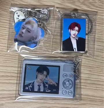 제베원 리키 Popup 왈츠 아크릴 키링 키홀더