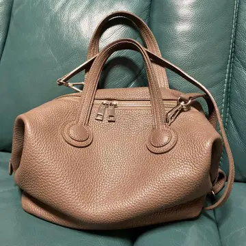 브라운 가죽 지퍼 핸드백