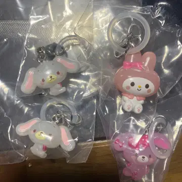 산리오 캐릭터즈 윳토메지루시 액세서리