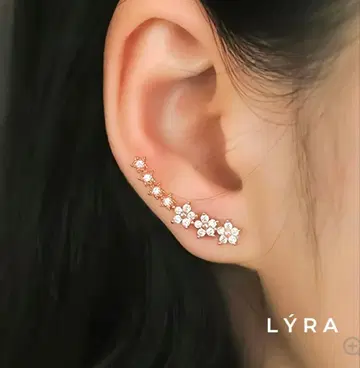 LYRA 루미너스 플라워 귀걸이 실버