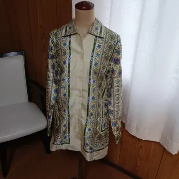 도쿄 블라우스 도쿄 블라우스