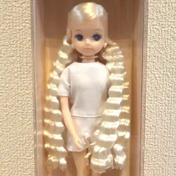 2015년 니혼바시 베이직 모델 키라짱 V2 리카짱 캐슬