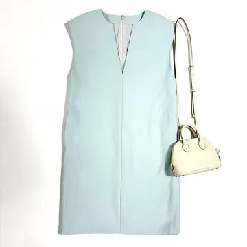 [ 새상품급 ] LOUNIE 더블 저지 오버롤 스커트 V넥 라이트 블루