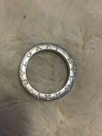 bvlgary 반지입니다.