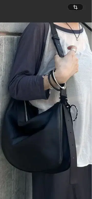 ear PAPILLONNER 470g 스와로바닥 숄더백 새상품급