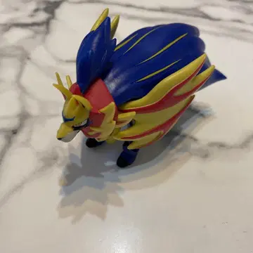 포켓몬 자마젠타 피규어