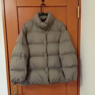 유니클로 울트라 라이트 다운 코쿤 자켓 XL