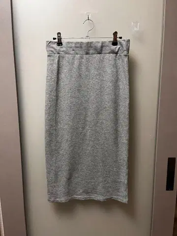 제임스 퍼스 그레이 맨투맨 타이트 스커트