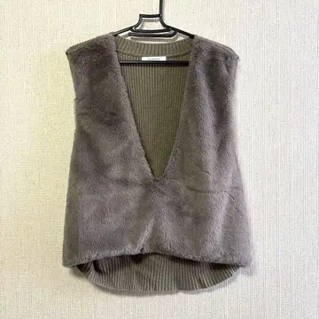 CHIGNON 니트 퍼 베스트