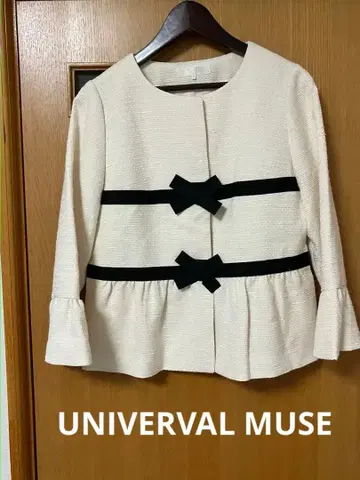 유니버설 뮤즈 UNIVERVAL MUSE 노카라 자켓 리본