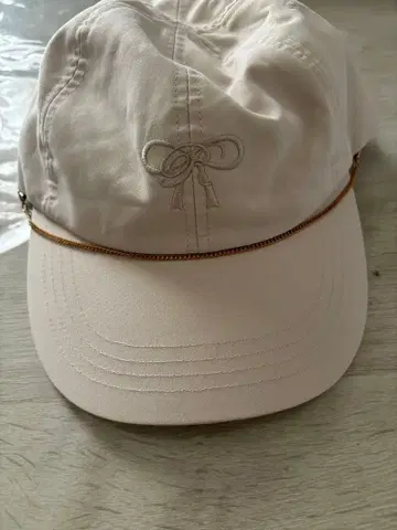 르 레브 바니르 리본 자수 베이지 캡