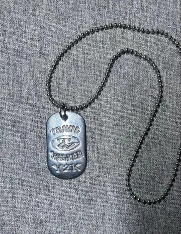 TRAVIS 메탈 도그택 목걸이