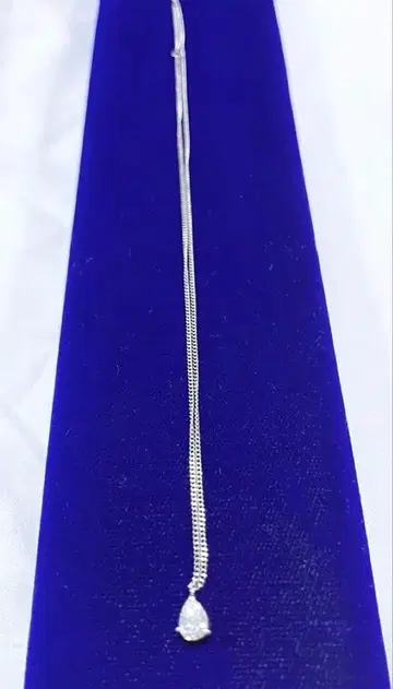 플라티나 다이아몬드 목걸이 각인 있음