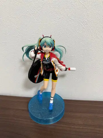 하츠네 미쿠 스포츠 웨어 피규어