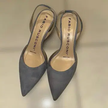 [ 파비오 루스코니 ] 백 스트랩 펌프스