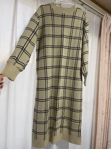 아이보리 체크 무늬 니트 원피스 F