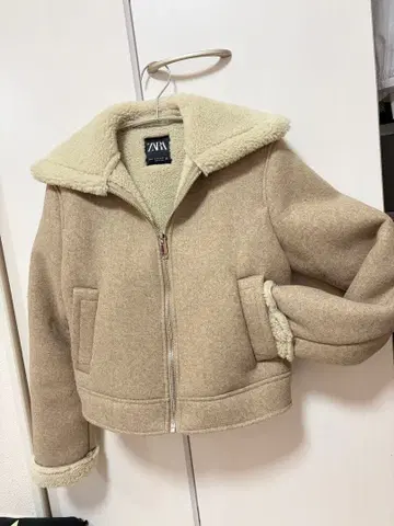 ZARA 무스탕 자켓 xs 완판템
