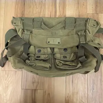 랄프 로렌 올리브 그린 숄더백 밀리터리풍