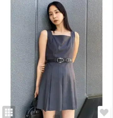 EMODA 플리츠 마크 미니 원피스 그레이