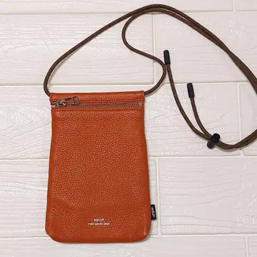 새상품급 waku 와쿠 천연 가죽 스마트폰 숄더