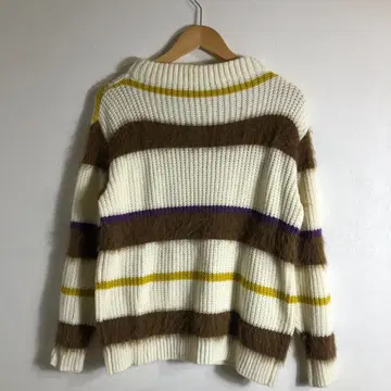 아이보리 브라운 스트라이프 니트 스웨터