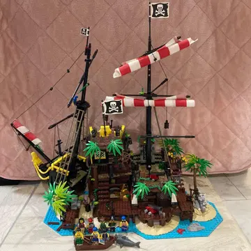 LEGO IDEAS 21322 빨간 수염 선장의 해적섬 레고 정품