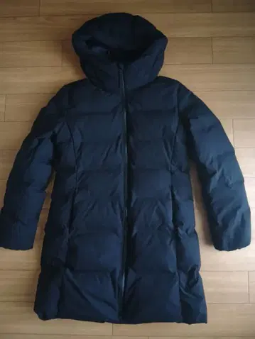 [ 유니클로 ] 심리스 다운 숏코트 M