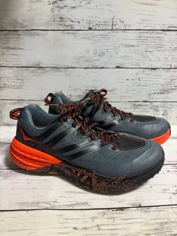 HOKA SPEEDGOAT3 26.5cm