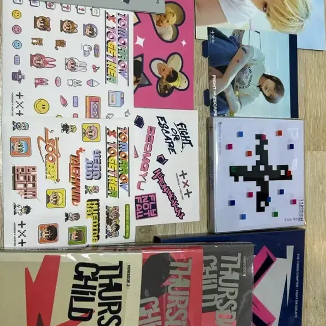 투모로우바이투게더 앨범 구성품 포스터 특전 일괄