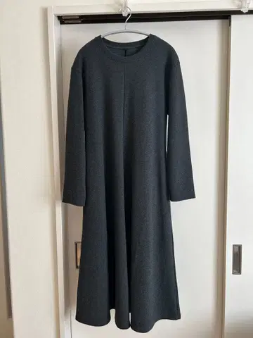 UNIQLO 브러쉬드 저리 원피스