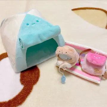 스미코구라시 카와우소와 스미코 캠핑 장면 봉제 인형 텐트