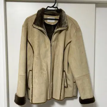 COSSO 베이지 퍼 자켓