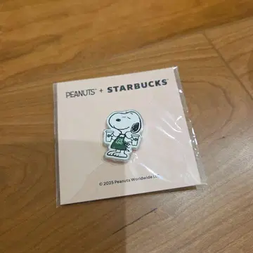 스누피 스타벅스 핀 배지 2025