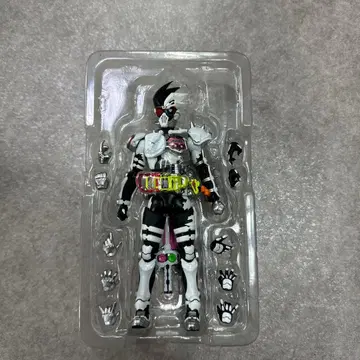 [ S.H.Figuarts ] 가면라이더 겐무 좀비 액션 게이머