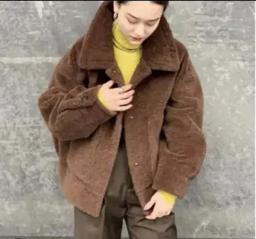 stunning lure 에코 무톤 보아 코트