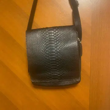 Ghibli 블랙 가죽 숄더백