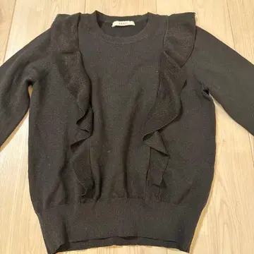 ANAYI 블랙 프릴 니트 스웨터 라메 사이즈 38