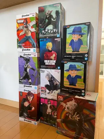 애니메이션 캐릭터 피규어 컬렉션