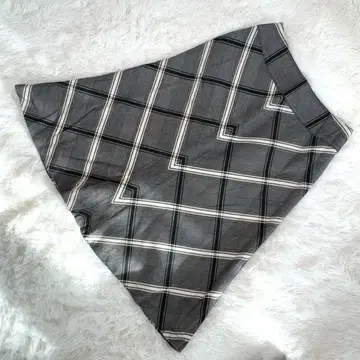 23구 온워드 체크 무늬 플레어 스커트 L 40 면 100%