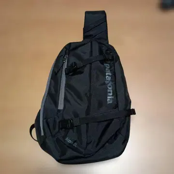 [새상품급] patagonia Atom 8L 바디백 블랙 파타고니아