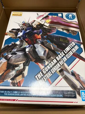 MG 1/100 에일 스트라이크 건담 (클리어 컬러) 건담베이스 한정판