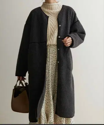 보아 파이핑 롱 코트