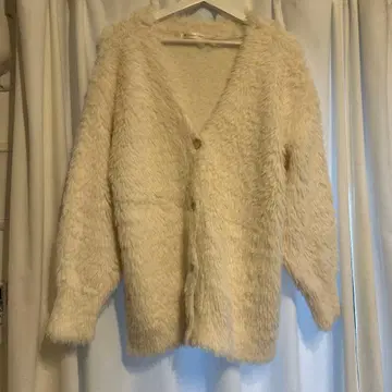 아이보리 퍼 가디건 긴팔