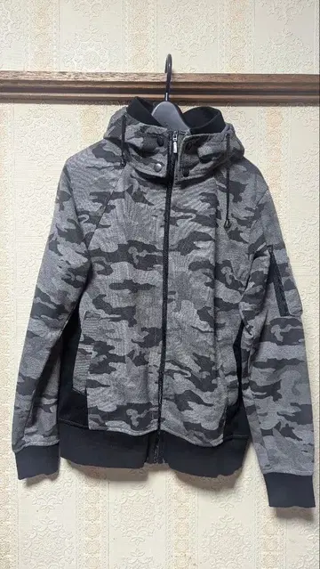 카모 패턴 후드 부착 후드티