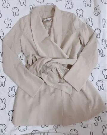 베이지 테일러드 자켓