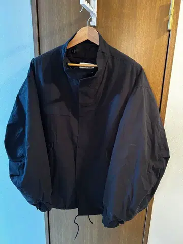 FREAK'S STORE 빅 실루엣 숏 모즈 코트